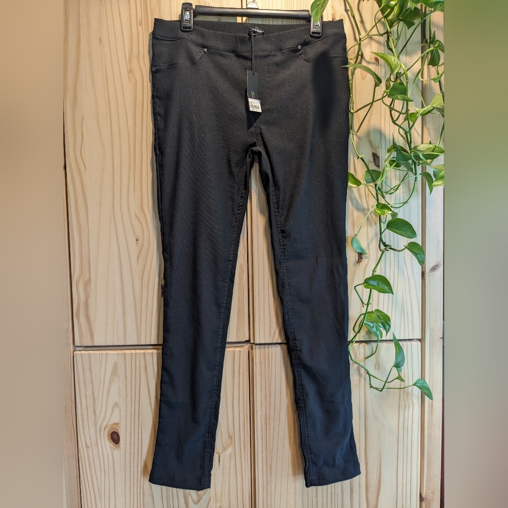Black stretch pants